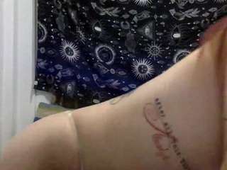 bella-mc Live Webcam on CamSoda