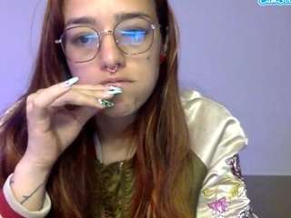 bella-mc's CamSoda show and profile