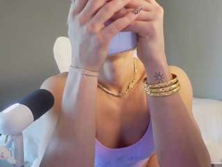 Live webcam model bunnykaye on Soda Cams