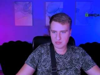 derek-hawk Live Webcam on {site_name}