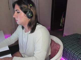 kamila-arangoo Live Webcam on CamSoda