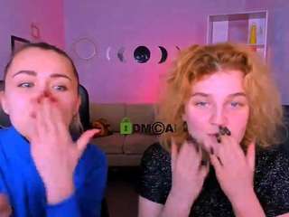 lolli-popsi's CamSoda show and profile