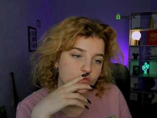 lolli-popsi Ass bouncing live webcam