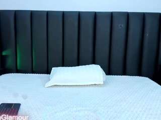 mathiina's CamSoda show and profile