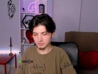 pit-wetty's CamSoda show and profile