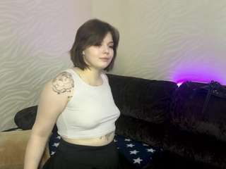 sofiadiamond's CamSoda show and profile