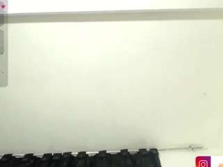 angela-angels Live Webcam on CamSoda