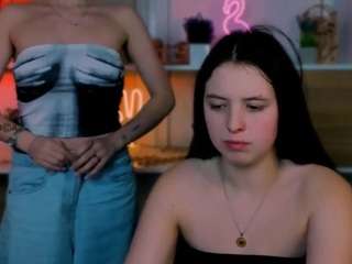 Live webcam model diara-ti on Soda Cams