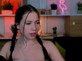 Live webcam model diara-ti on Soda Cams