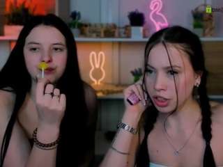 Live webcam model diara-ti on Soda Cams