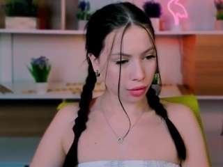 Live webcam model diara-ti on Soda Cams