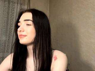 Live webcam model hildegardstadtler on Soda Cams