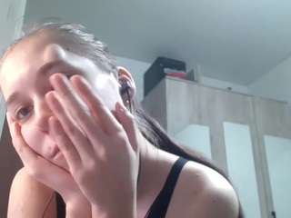 lorineiha's CamSoda show and profile