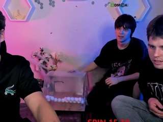 michael-strong Live Webcam on {site_name}