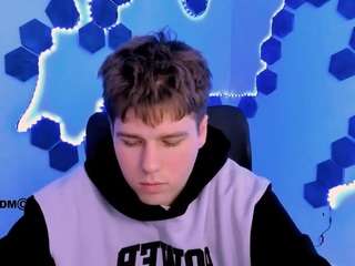 michael-strong Live Webcam on CamSoda