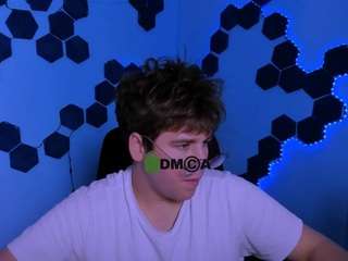 michael-strong's CamSoda show and profile