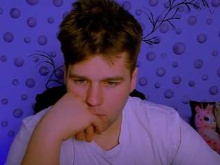 michael-strong's CamSoda show and profile