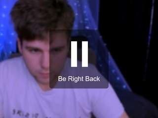 michael-strong live cam profile