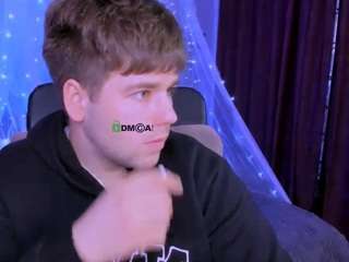 michael-strong live cam profile