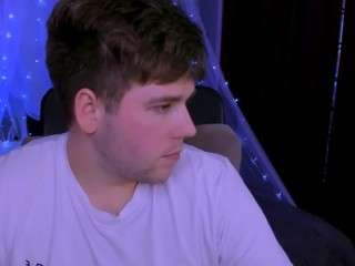 michael-strong live cam profile