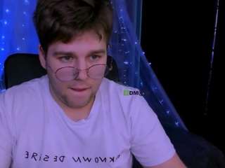 michael-strong live cam profile