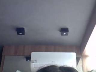 skinnykittencam's CamSoda show and profile