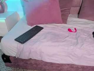 Live cam show with thalia-nichols