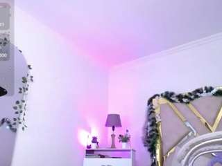 alexxa-moon's CamSoda show and profile