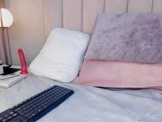  melanie-hillz chat room