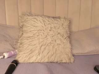 melanie-hillz live cam profile