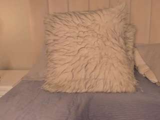 melanie-hillz webcam model