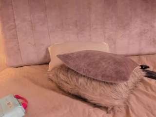 melanie-hillz Live Webcam on CamSoda