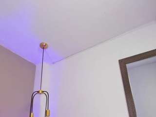 melanie-hillz live webcam show