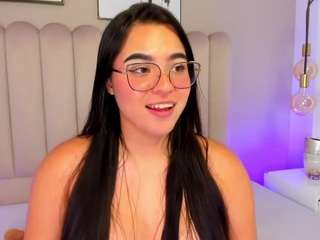 Melanie-hillz live webcam show