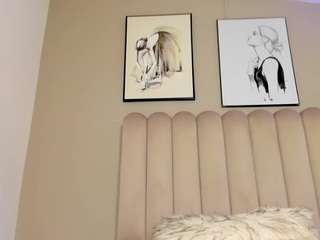 Melanie-hillz live webcam show