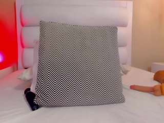 melanie-hillz's live room