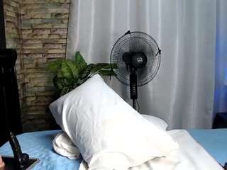 le modèle spicy247 est en webcam porno dans un show sur le site camsoda, il possède les tags suivants: anal,squirt,petite,pussy,sexy,smoking,solo,spank,squirter,lovense,strip,striptease,tease,teen 18,toys,young adult,ass,massage,lingerie,creampie