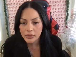 bigbootyaly's CamSoda show and profile