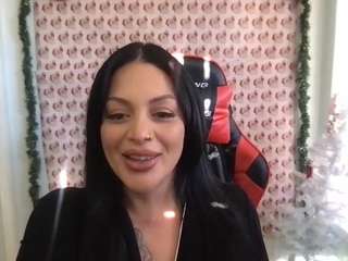 bigbootyaly's CamSoda show and profile