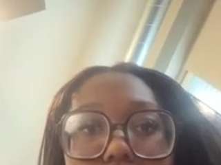 indianoir Live Webcam on CamSoda