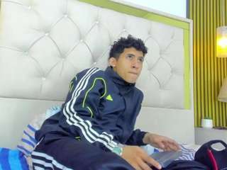 jhosexguy Sex Cam Show
