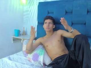 jhosexguy Sex Cam Show