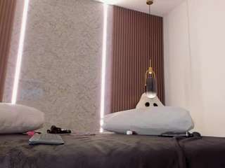 maye-wells live cam profile