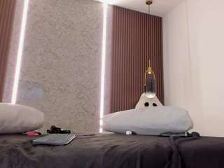 maye-wells live cam profile