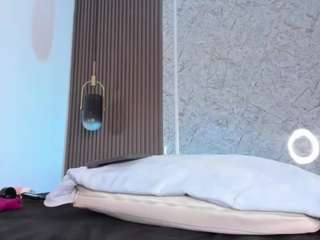Maye-Wells live webcam show