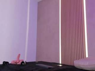 Maye-Wells live cam preview