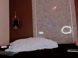 Maye-Wells live cam preview