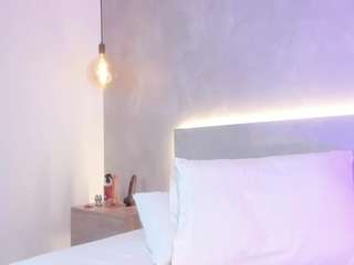 melanie-jeannn webcam