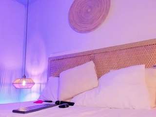 melanie-jeannn live webcam show