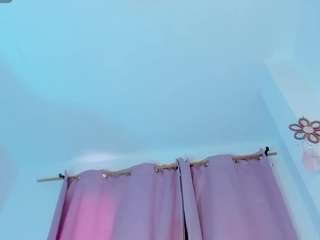 mia-royal webcam